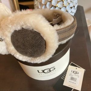 UGG Earmuff Headphones with inline mic